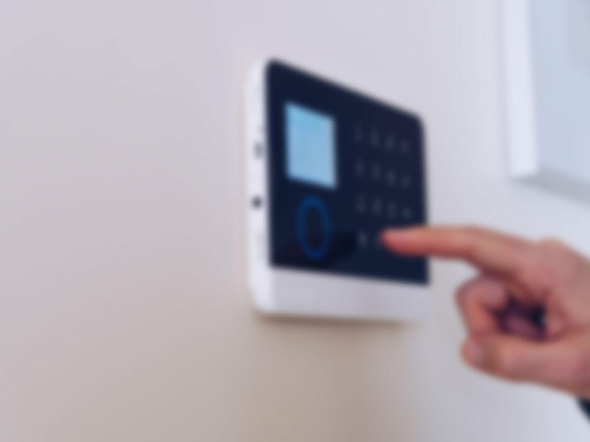 Alarm&shy;anlagen bei Armin Hamidkhani - EcoVoltix in Seligenstadt